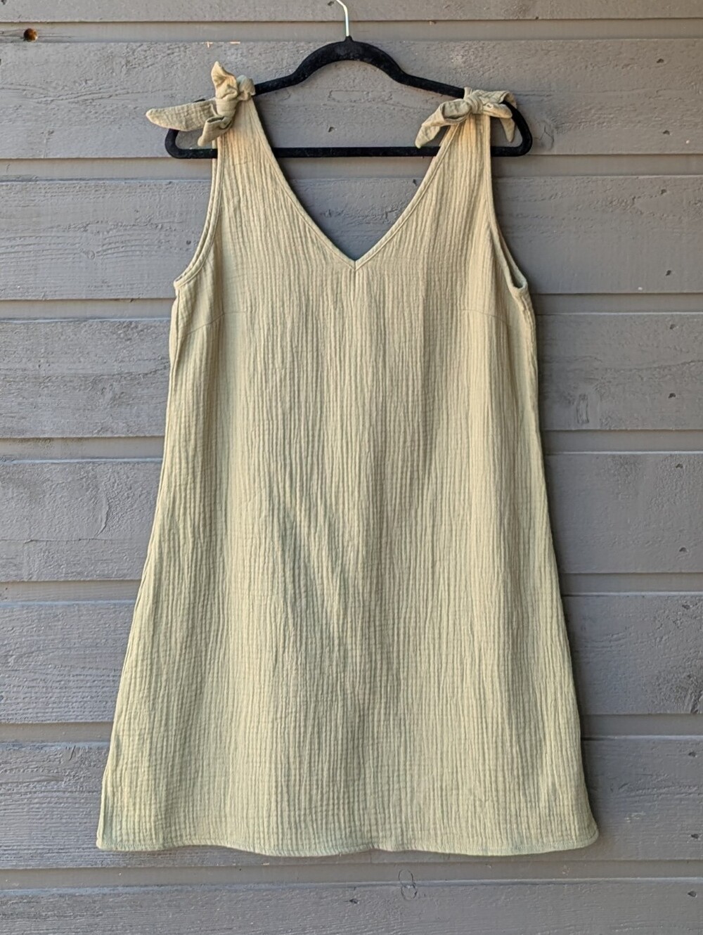 NWOT Cupshe Backless V-Neck Mini Dress Tie-Shoulder Sundress Olive Green Medium